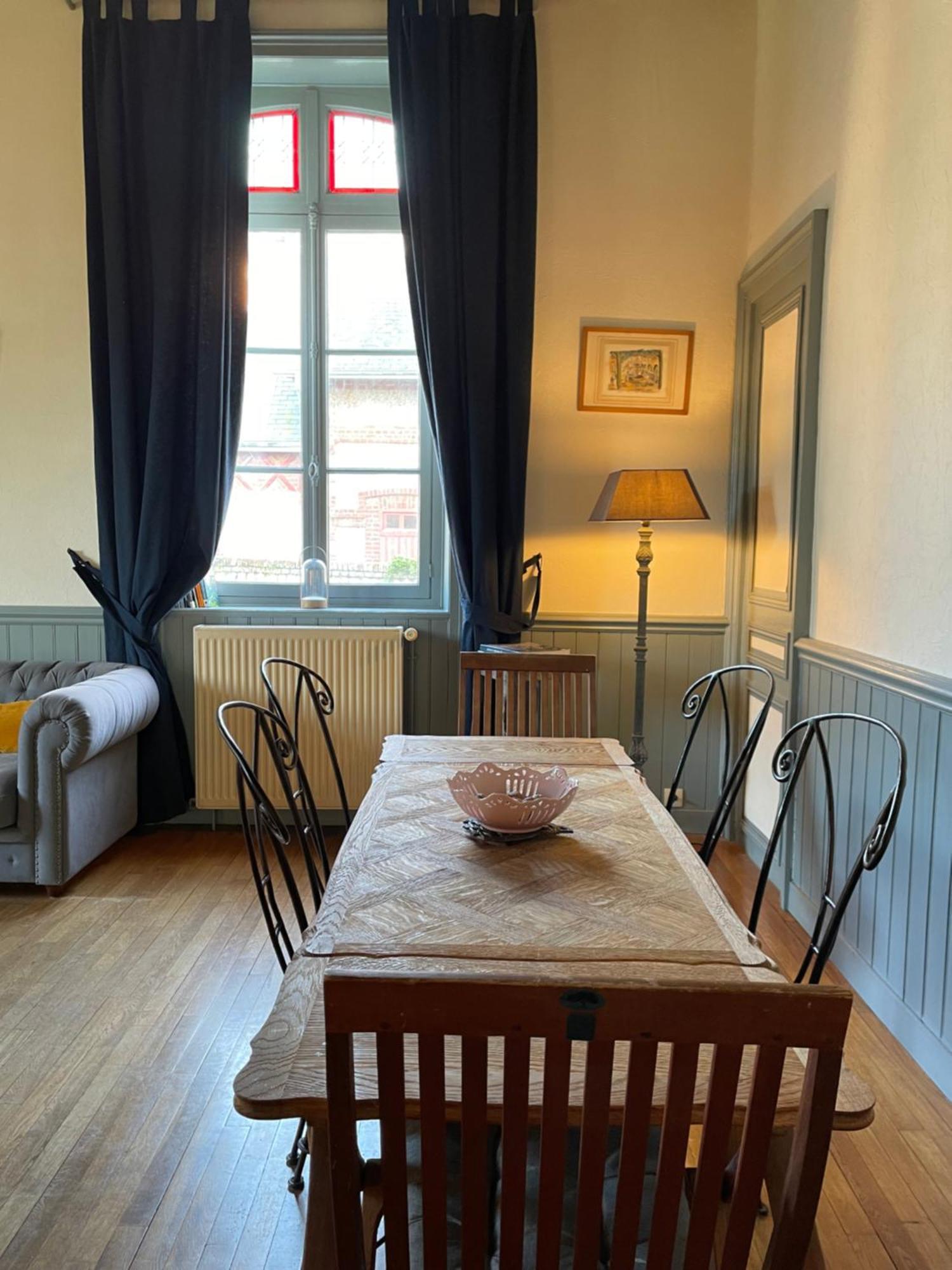 Apartment Le Jardin Du Clocheton, Jardin Et Parkings Prives, Centre Etretat
